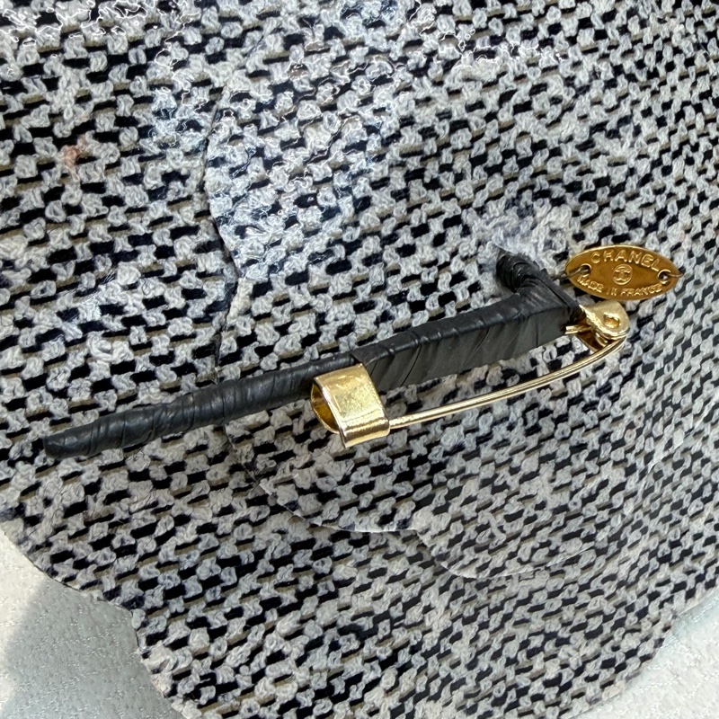 CHANEL黑白山茶花造型胸針XB953-6