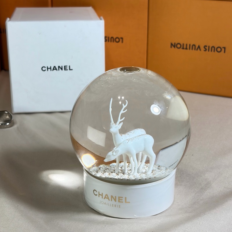 ✨超級好看 閒置品 香奈兒 Chanel 超美限量馴鹿水晶球-0