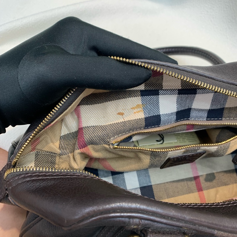 Burberry 巴寶莉啡色牛皮手拎袋-47