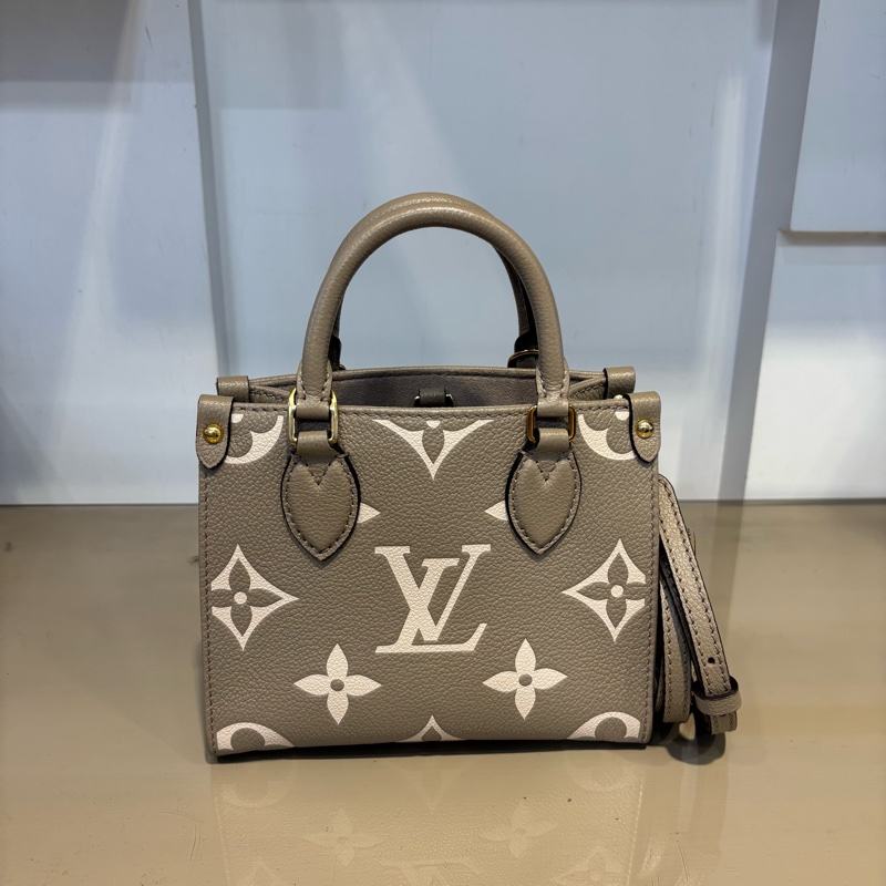 LV 斑鳩灰牛皮壓紋On the go BB肩斜背托特包M47054-0