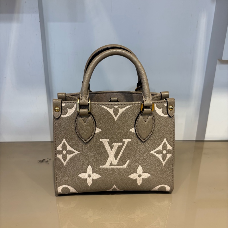 LV 斑鳩灰牛皮壓紋On the go BB肩斜背托特包M47054-1