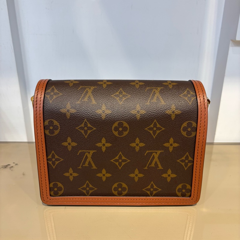 LV Mini Dauphine 肩斜背包M45959-1