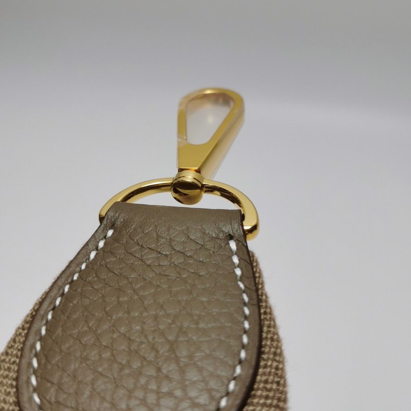 Hermes Evelyne29鏤空肩背包Clemence(TC)牛皮金扣18etoupe大象灰Y刻-10