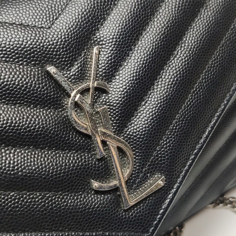 Saint Laurent Envelope牛皮V紋絎縫YSL標誌斜背包肩背包-11