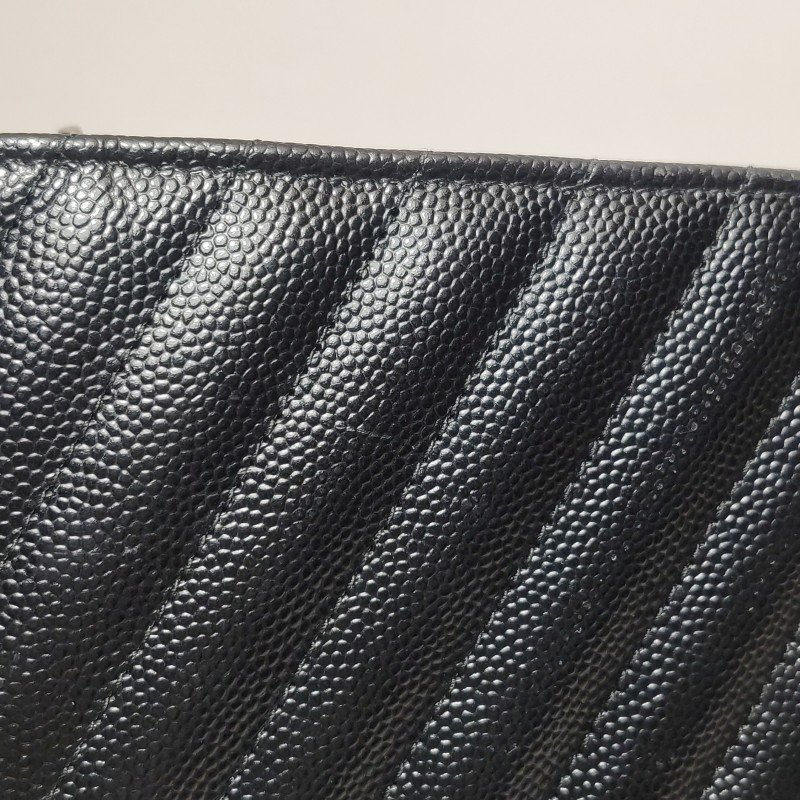 Saint Laurent Envelope牛皮V紋絎縫YSL標誌斜背包肩背包-18