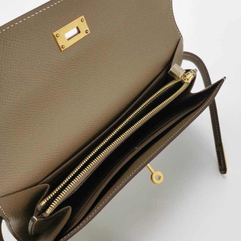 Hermes Kelly凱莉包大純色旋扣皮夾Epsom牛皮金扣18etoupe大象灰C刻-5