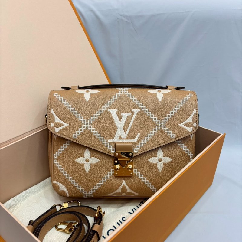 LV Pochette Metis郵差包 芯片款 奶茶色 25*19*7 98新配件塵袋盒子-1