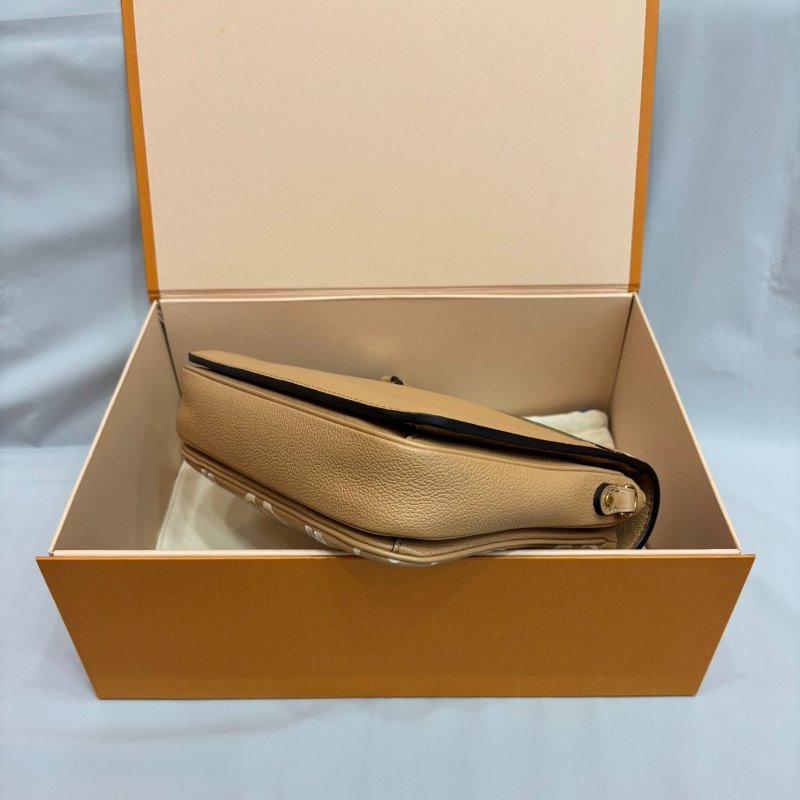 LV Pochette Metis郵差包 芯片款 奶茶色 25*19*7 98新配件塵袋盒子-3