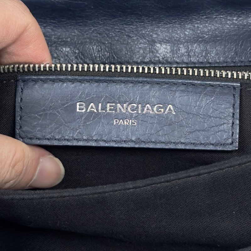 BALENCIAGA City Envelope 斜揹袋-15