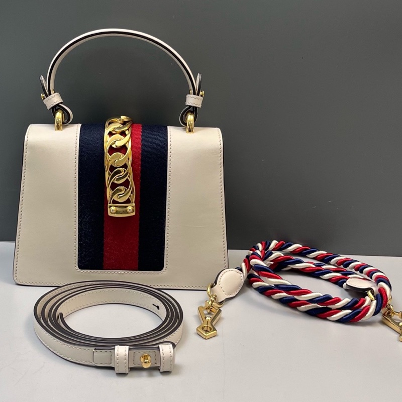 GUCCI塞爾維亞白色花卉刺繡box牛皮小號-1