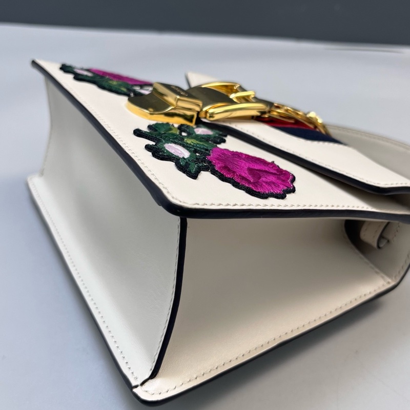 GUCCI塞爾維亞白色花卉刺繡box牛皮小號-3