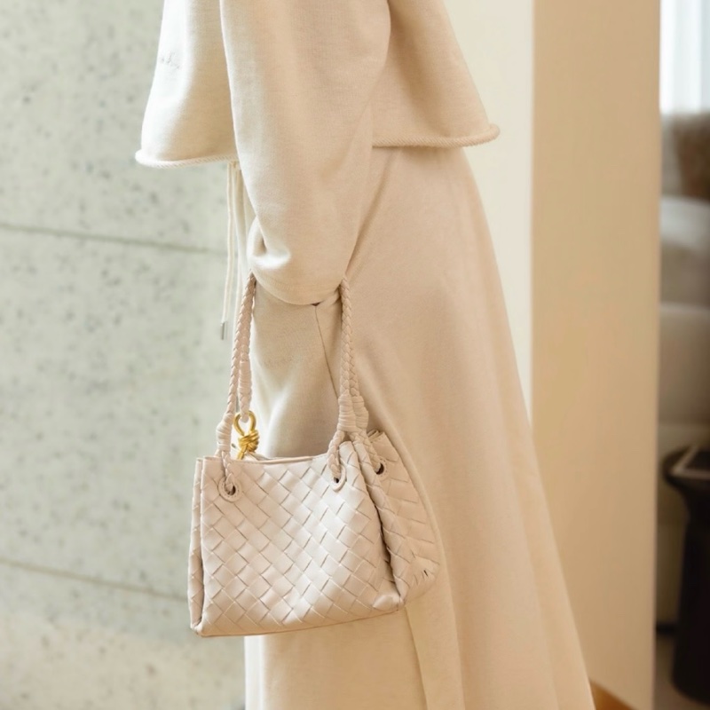 99新✨Bottega Veneta bv 葆蝶家 parachute降落傘包單肩包斜挎包手提包舒淇同款 最新芯片款 小號 💛正品-8