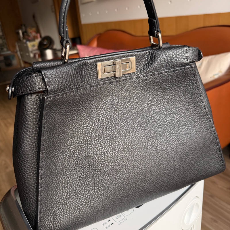 黑色牛皮Peekaboo 兩用包 8BN290-1