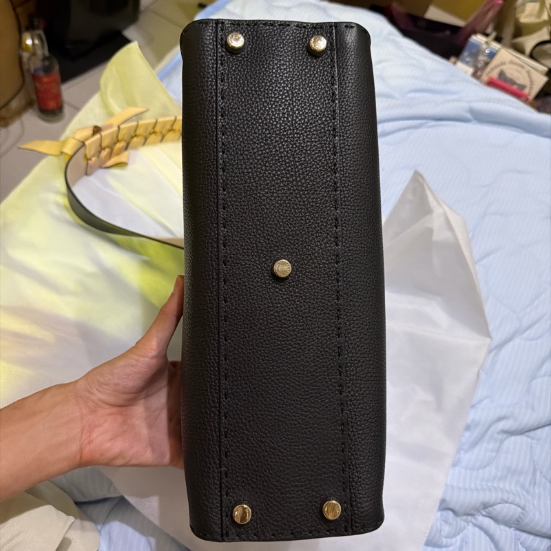 黑色牛皮Peekaboo 兩用包 8BN290-7