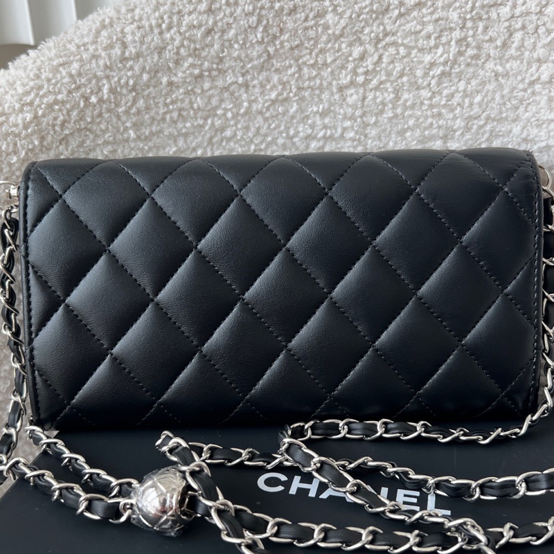 Chanel香奈兒黑銀長款錢包 經典菱格紋 羊皮材質-1