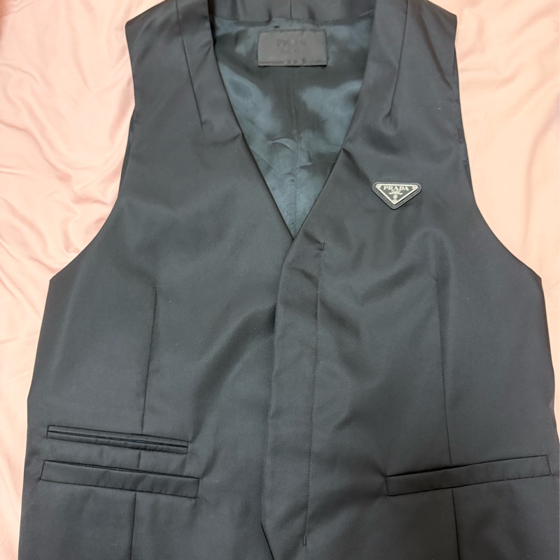 Prada black re-nylon logo vest 48 馬甲-8