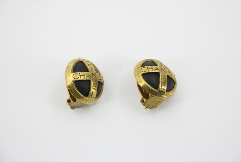 Chanel Vintage 94A 鍍金樹脂金黑色十字耳環-1