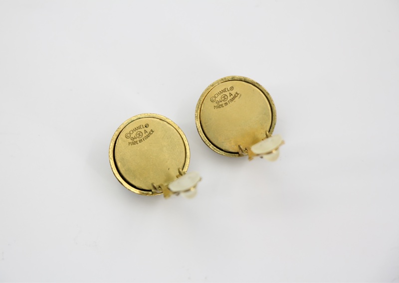 Chanel Vintage 94A 鍍金樹脂金黑色十字耳環-9