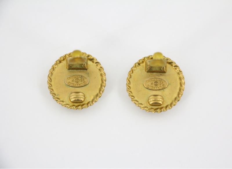 Chanel Vintage 95P 樹脂春夏黑金CC圓形波浪紋耳環-5