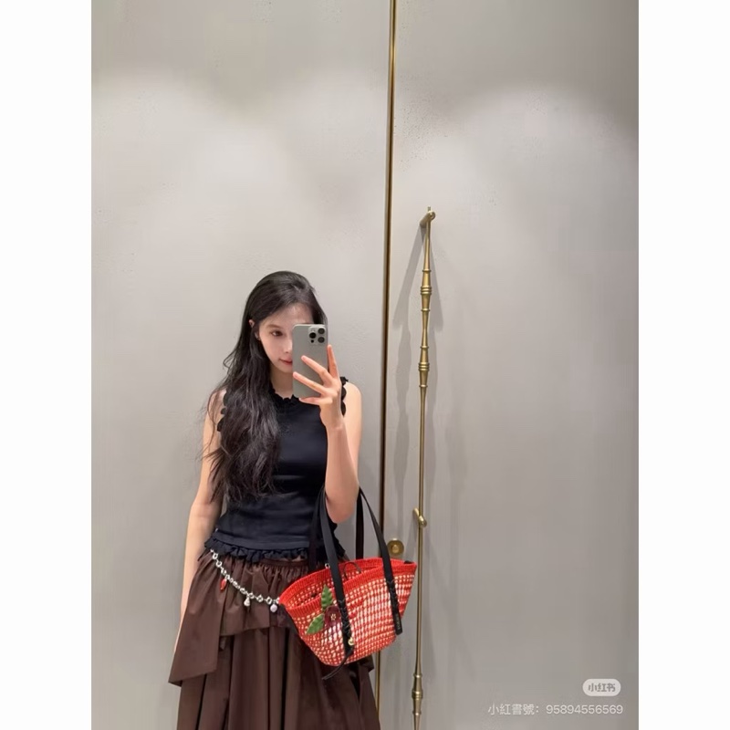 Loewe 超美木耳邊logo背心#S-3