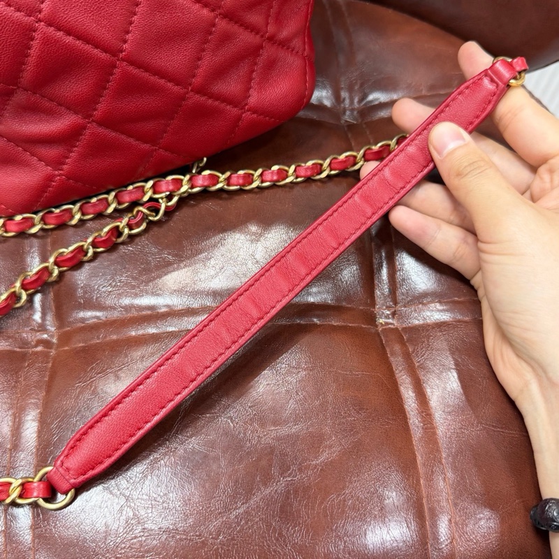 CHANEL 香奈兒 19bag Hobo 飯盒鏈條包 紅色菱格紋金扣羊皮-4