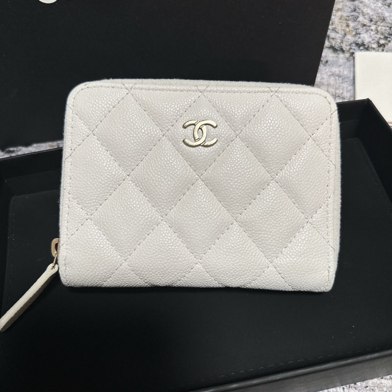 CHANEL香奈兒荔枝皮薄短夾 奶白香檳金扣 Chanel對開拉鍊短夾 薄款 chanel皮夾 短夾 香奈兒小皮件 小香錢包-1