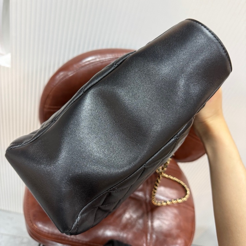 CHANEL 香奈兒 24K 新款GST 托特鏈條包 黑金菱格紋羊皮-0