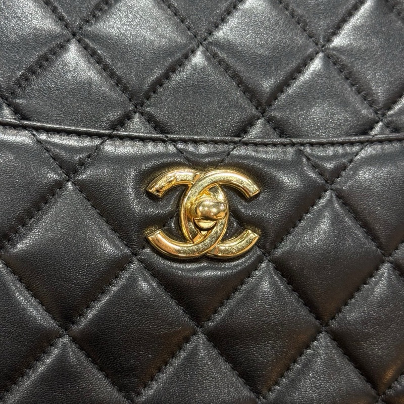 CHANEL 香奈兒 24K 新款GST 托特鏈條包 黑金菱格紋羊皮-3