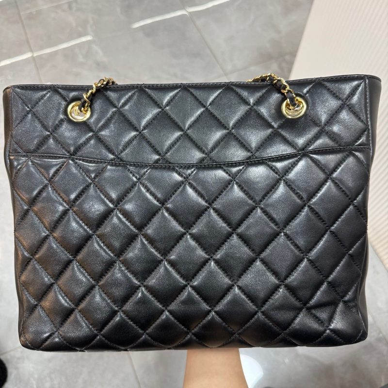 CHANEL 香奈兒 24K 新款GST 托特鏈條包 黑金菱格紋羊皮-8