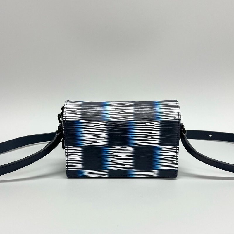 LV 芯片款 SOFT TRUNK 幻影棋盤格盒子包18*11*6cm 98新配件塵袋-5
