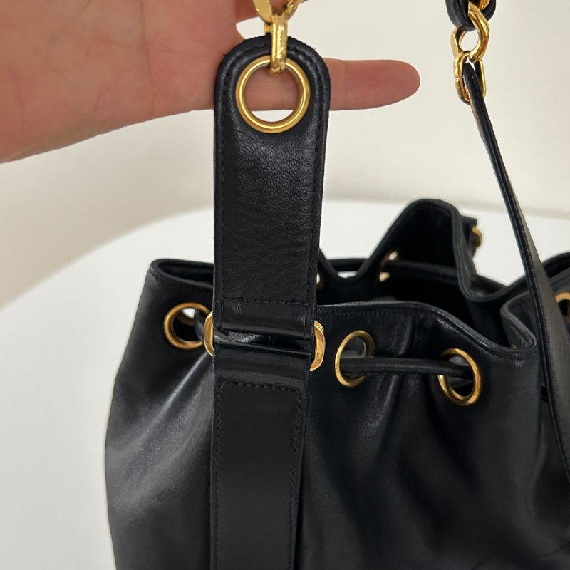 C002 Chanel 雙C大logo水桶包-25