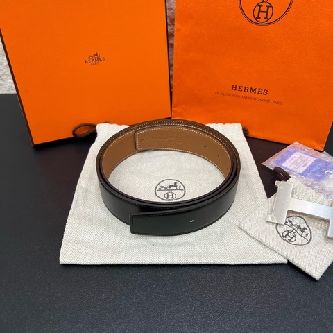 全新HERMES愛馬仕經典磨砂H銀扣Togo小牛皮雙面皮帶