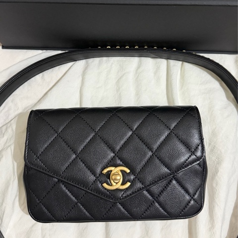 Chanel 限量絕版腰包