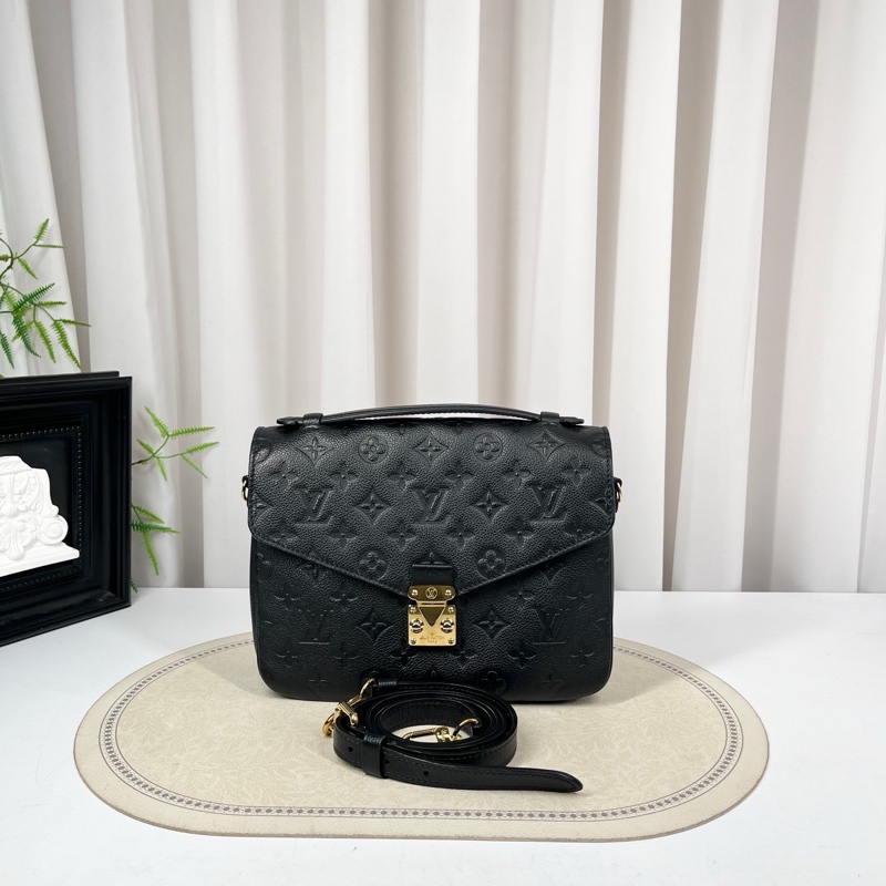 LV路易威登 壓紋郵差包單肩斜挎手提包 Monogram-0