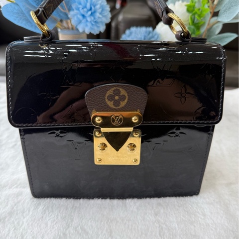 LV路易威登/Louis Vuitton   黑色漆皮