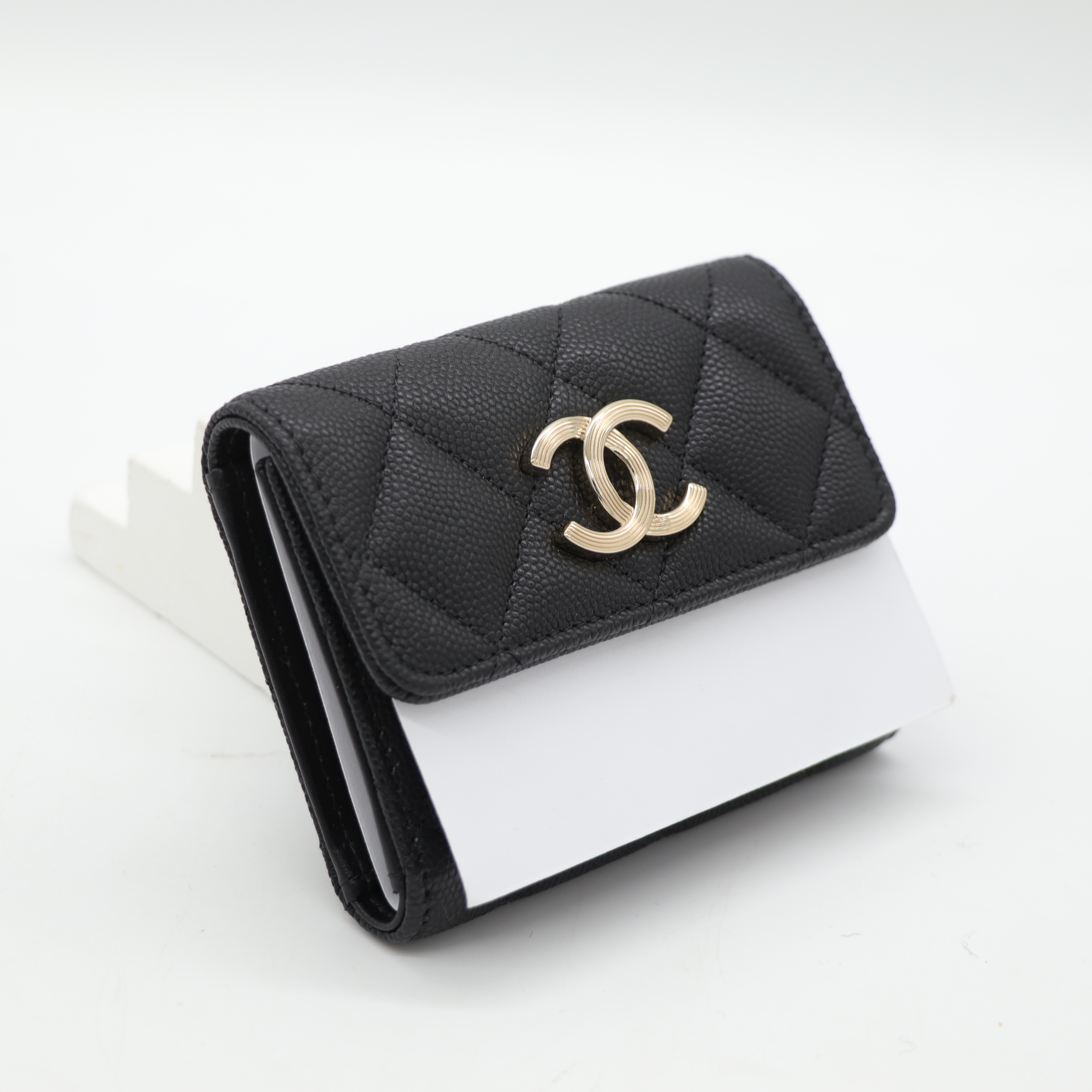 Chanel香奈兒 CC Logo 黑色荔枝 短夾-3