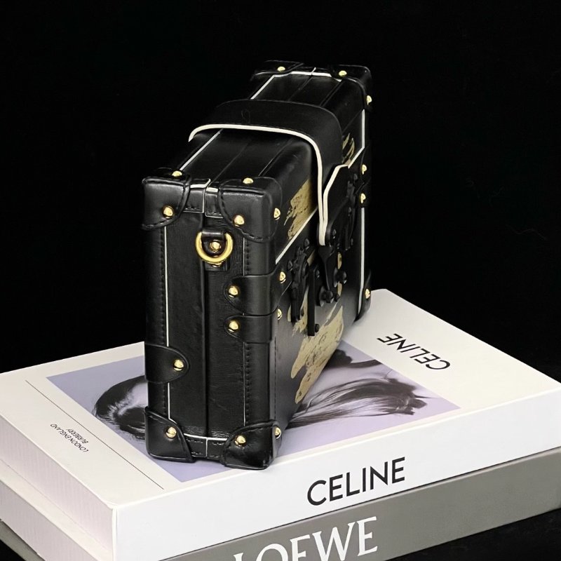 LV petite malle box秀場限定款 黑色磨砂扣硬盒子包 搭配金色潑墨手繪 20*5.5*13 98新配件肩帶 塵袋-2