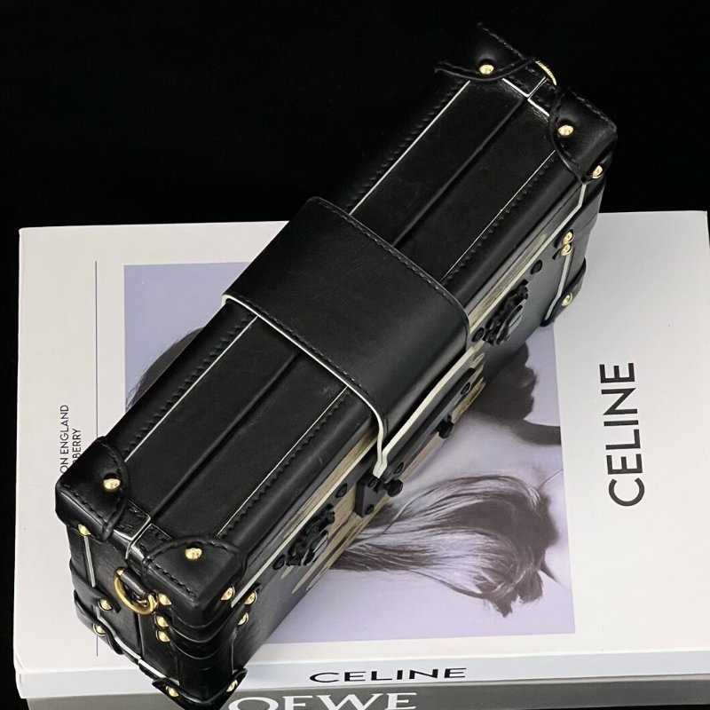LV petite malle box秀場限定款 黑色磨砂扣硬盒子包 搭配金色潑墨手繪 20*5.5*13 98新配件肩帶 塵袋-5
