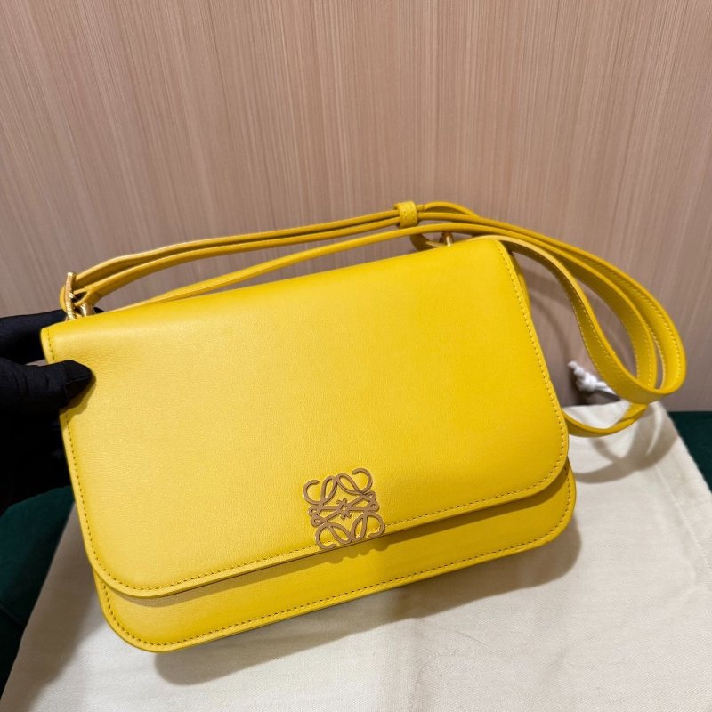 LOEWE Goya豆腐包 黃色 22.5×7.5×15cm 99新配件塵袋-7