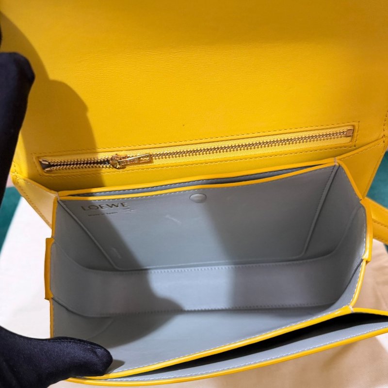 LOEWE Goya豆腐包 黃色 22.5×7.5×15cm 99新配件塵袋-9