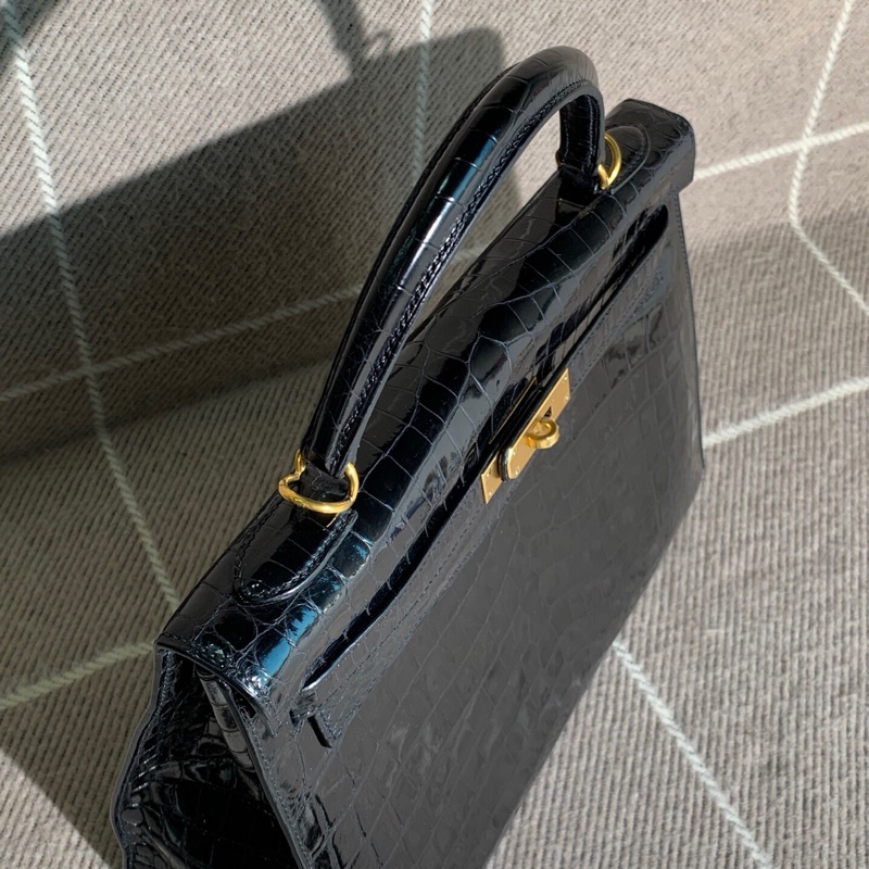 擱置品HERMES愛馬仕kelly32黑金 亮面鰐魚皮 T刻 單肩手提包👜-4