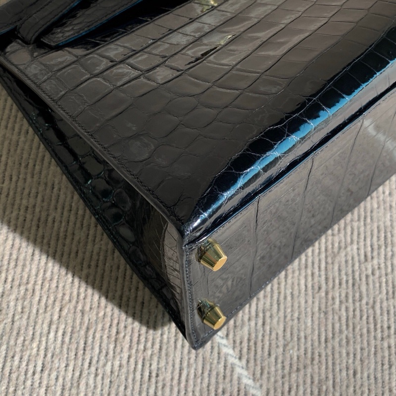 擱置品HERMES愛馬仕kelly32黑金 亮面鰐魚皮 T刻 單肩手提包👜-5