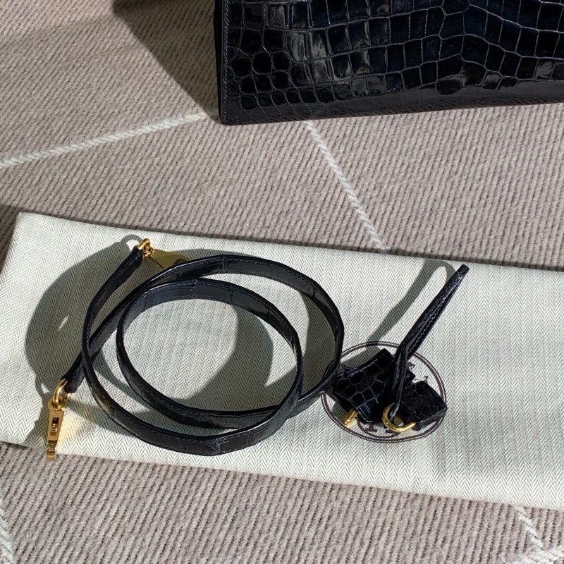 擱置品HERMES愛馬仕kelly32黑金 亮面鰐魚皮 T刻 單肩手提包👜-9