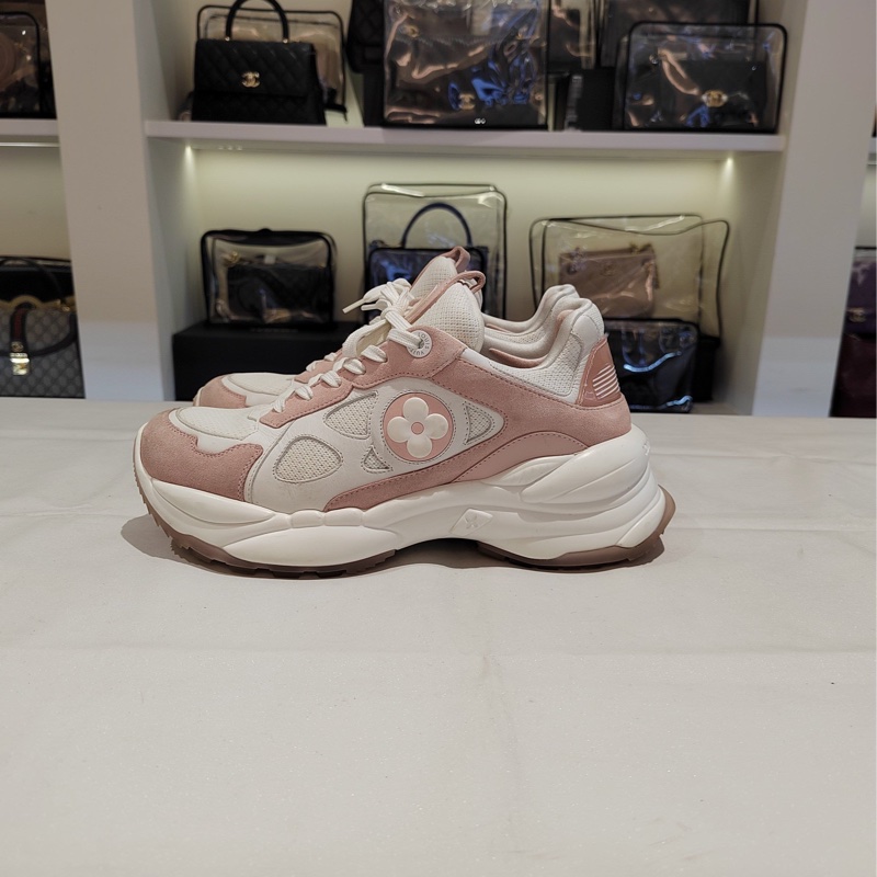 98新LV女士大logo老爹鞋,39碼,粉白拼色設計,四葉草裝飾,增高顯腿長-2