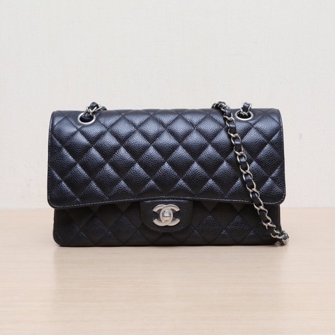 CHANEL CF口蓋包中號黑色荔枝牛皮28開銀扣肩背包