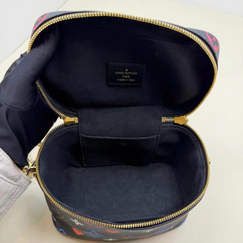 LV 黑三彩 老花化妝包 19*13cm 98新配件鑰匙鎖 塵袋-8