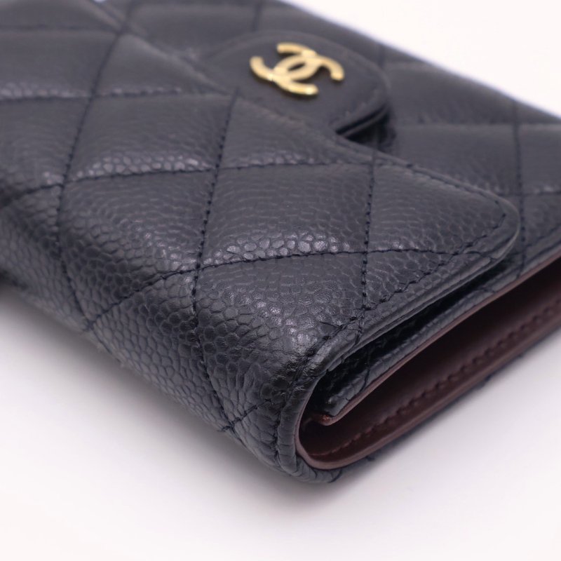 CHANEL 經典口蓋三折短夾 - 黑金-7