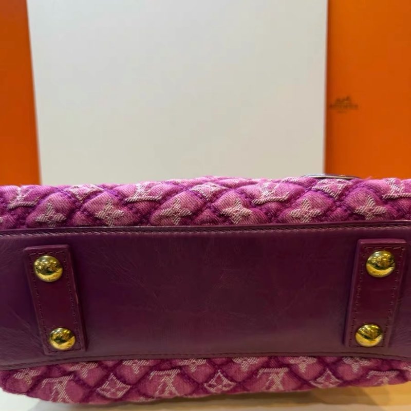 Lv 玫粉色牛仔金鎖扣 拼皮手提包28*22cm 98新配件塵袋 鑰匙 鎖-5