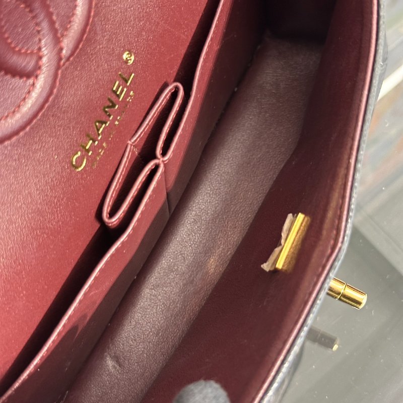 CHANEL 經典口蓋包 CF23 - 粒面牛皮黑金-6