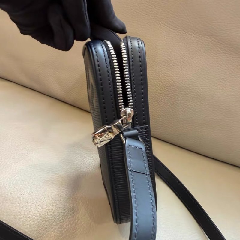 LV*Supreme 17年聯名水波紋 小號相機包11.5*17*4.5cm 98新配件塵袋-9